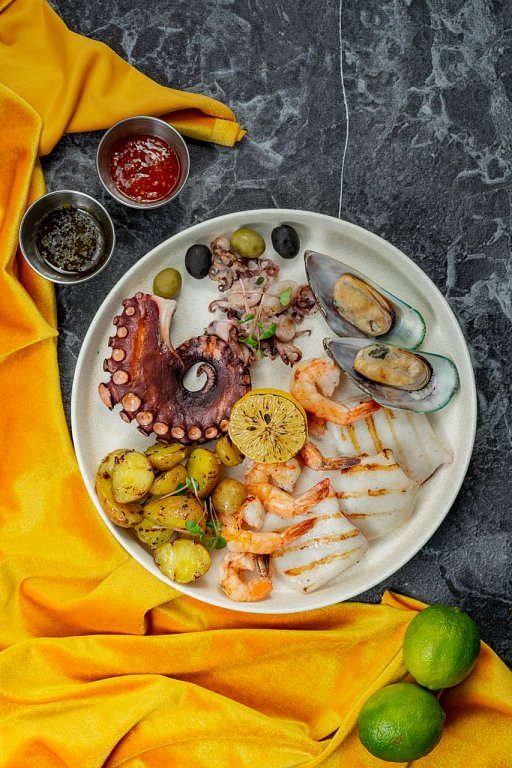 П Ассорти из морепродуктов на гриле